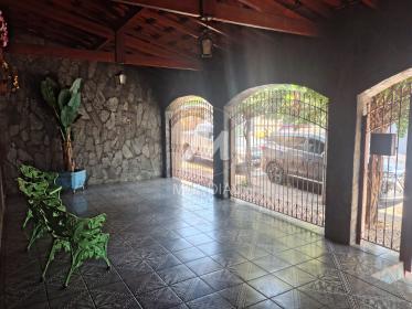 1 - Garagem/estacionamento