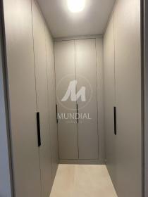 25 - Closet