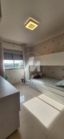 25 - Suite