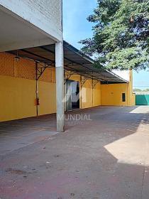 21 - Quintal/corredores