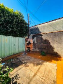4 - Garagem/estacionamento