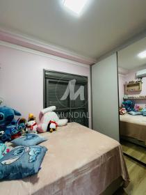20 - Dormitorio