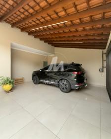 23 - Garagem/estacionamento