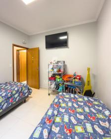 16 - Dormitorio