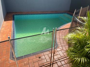 25 - Piscina