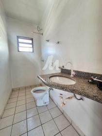 8 - Banheiro/lavabo