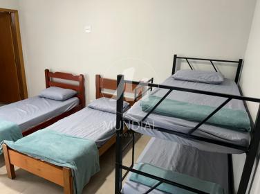 18 - Dormitorio
