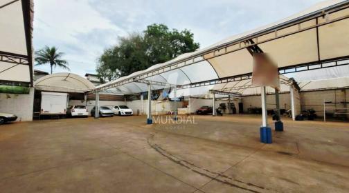 3 - Garagem/estacionamento