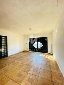 2 - Garagem/estacionamento
