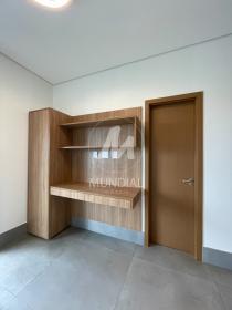 18 - Suite