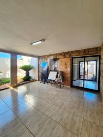 2 - Garagem/estacionamento