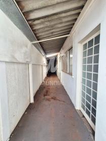 16 - Quintal/corredores