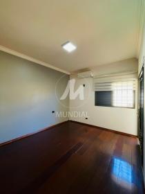 20 - Dormitorio