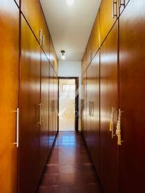 31 - Closet