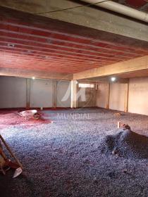 21 - Garagem/estacionamento
