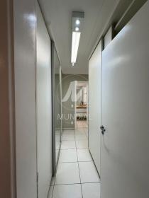 11 - Closet