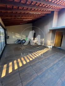 12 - Garagem/estacionamento