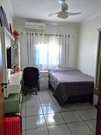 10 - Dormitorio