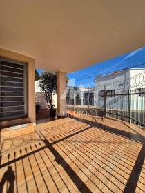 2 - Garagem/estacionamento