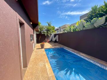 12 - Piscina