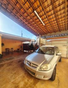 1 - Garagem/estacionamento
