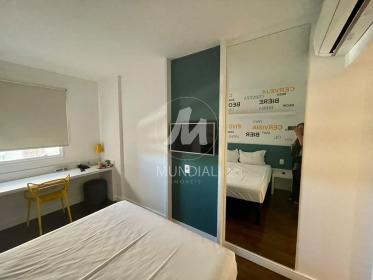4 - Suite