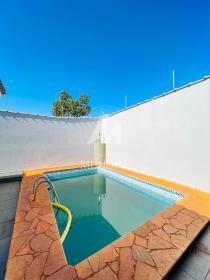 21 - Piscina