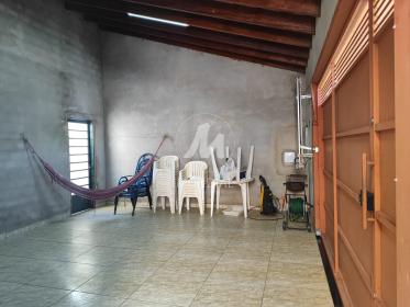18 - Garagem/estacionamento