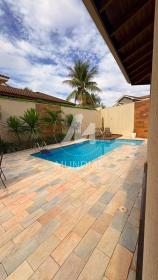 26 - Piscina