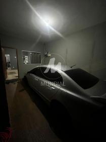 21 - Garagem/estacionamento