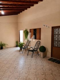 17 - Garagem/estacionamento