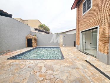 17 - Piscina
