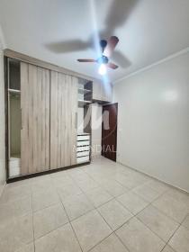 12 - Dormitorio