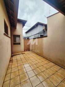 17 - Quintal/corredores