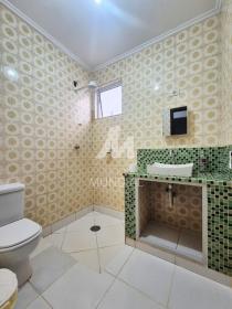 12 - Banheiro/lavabo