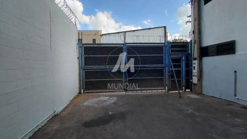 11 - Garagem/estacionamento