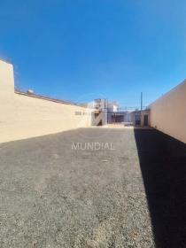 2 - Garagem/estacionamento