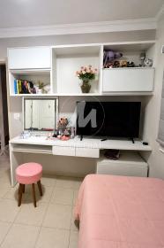 10 - Dormitorio