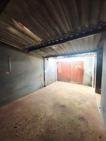 4 - Garagem/estacionamento