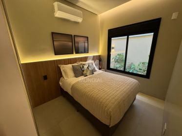 23 - Suite