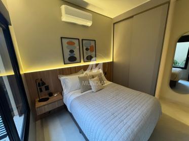 25 - Suite