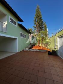 21 - Garagem/estacionamento