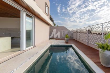 21 - Piscina