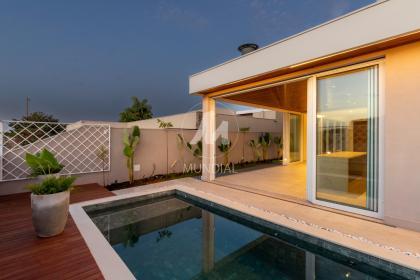 24 - Piscina