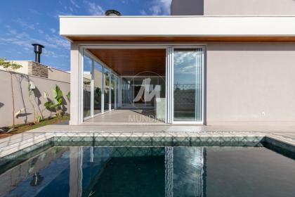 28 - Piscina