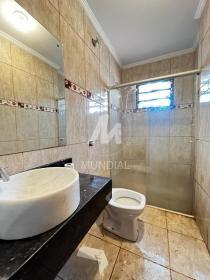 13 - Banheiro/lavabo