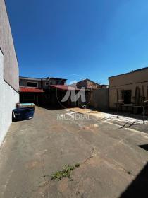 23 - Garagem/estacionamento