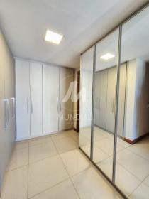 9 - Closet