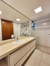 10 - Suite