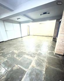 2 - Garagem/estacionamento